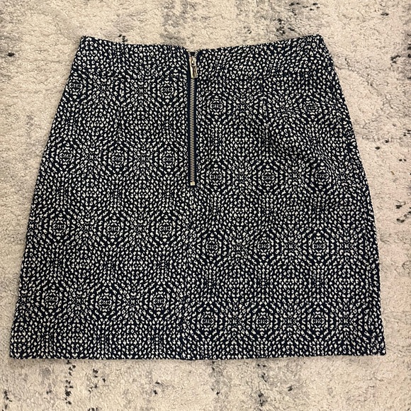 H&M patterned skirt - Picture 3 of 3